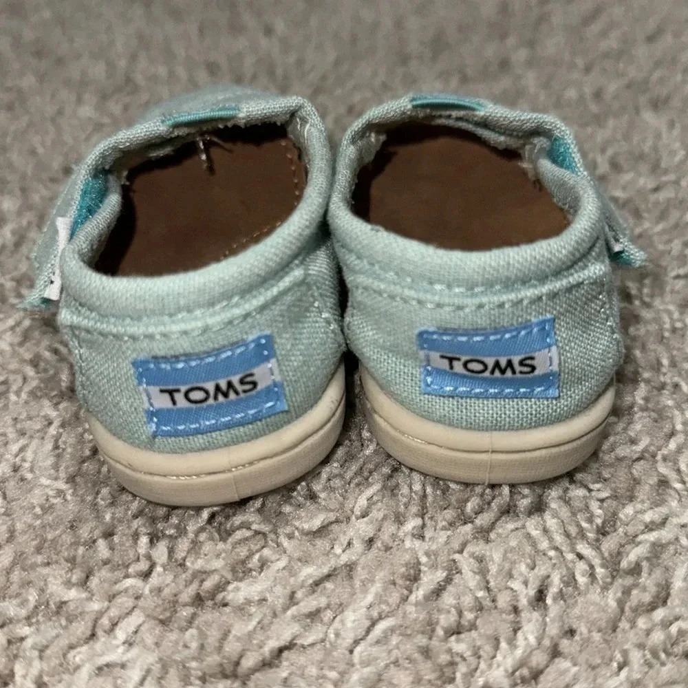•Tiny TOMS• - Picture 5 of 7